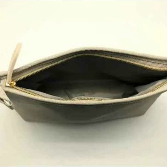 BURBERRY BEAUTY BEIGE CLUTCH/COSMETIC BAG - Picture 2 of 4